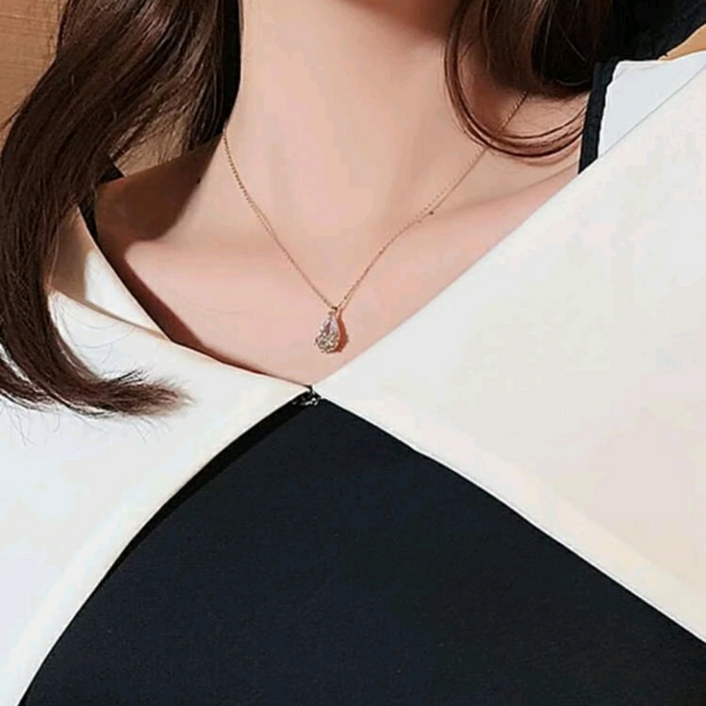 Teardrop Necklace - Picture 4 of 5